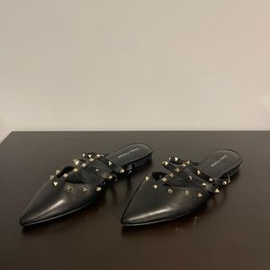 Black Marc Fisher slide on Rockstud Flats Sz 9
